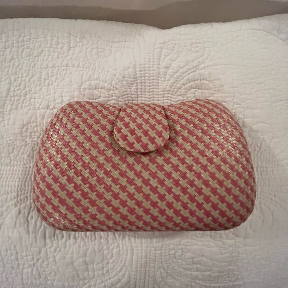 Banana Republic Handbags - Banana Republic Straw print clutch NWT